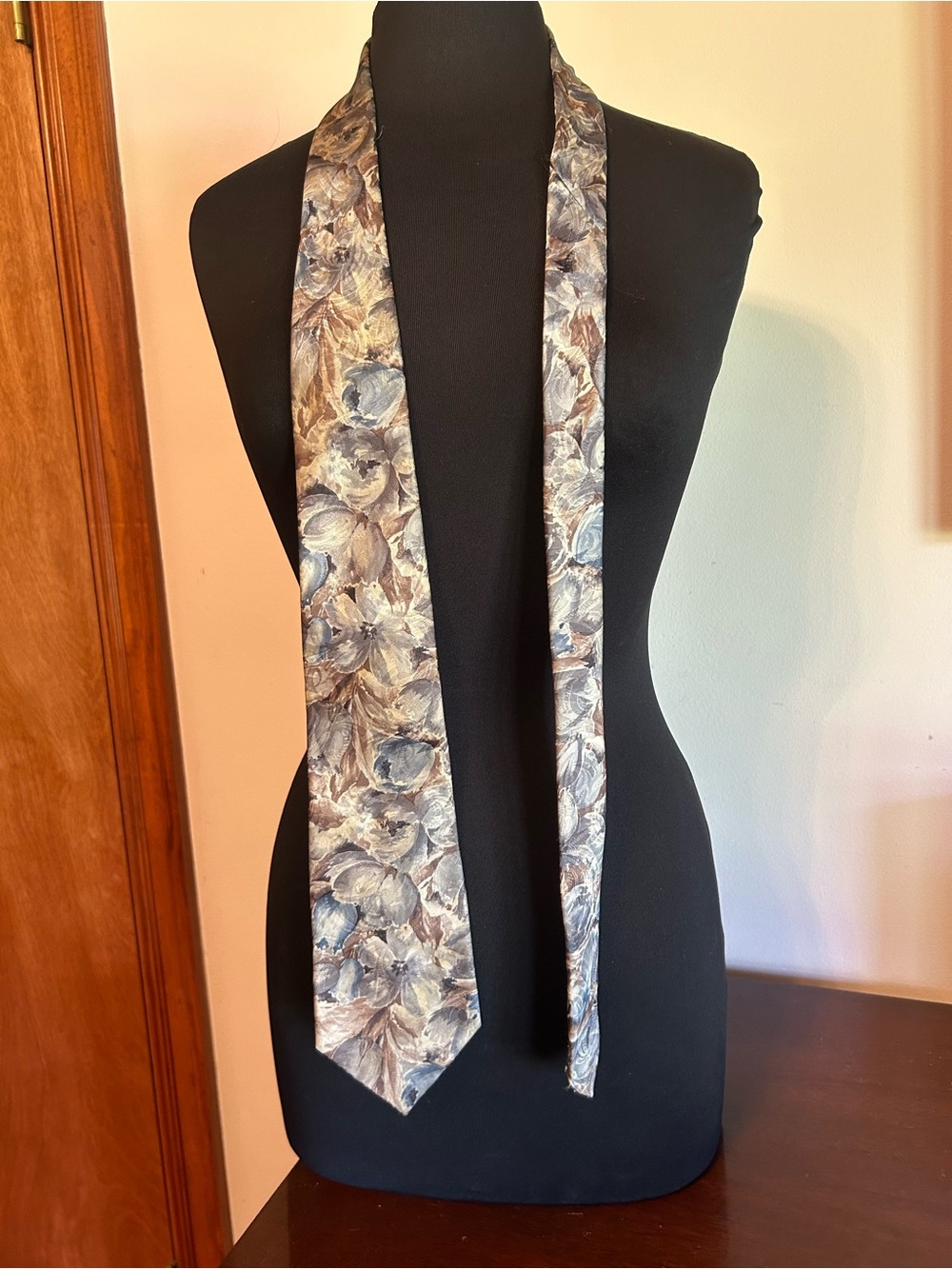 Men's Floral Silk Necktie in Blue and Brown